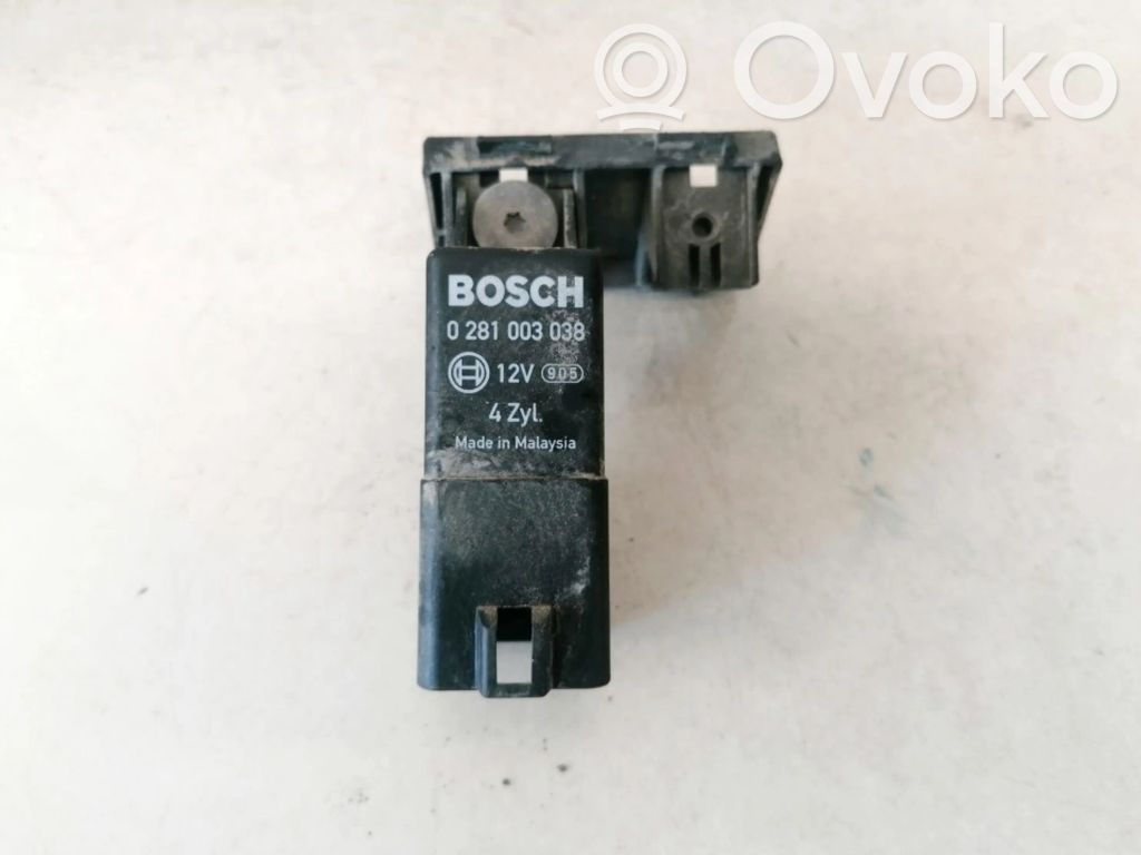 Volkswagen PASSAT B6 Muu rele 