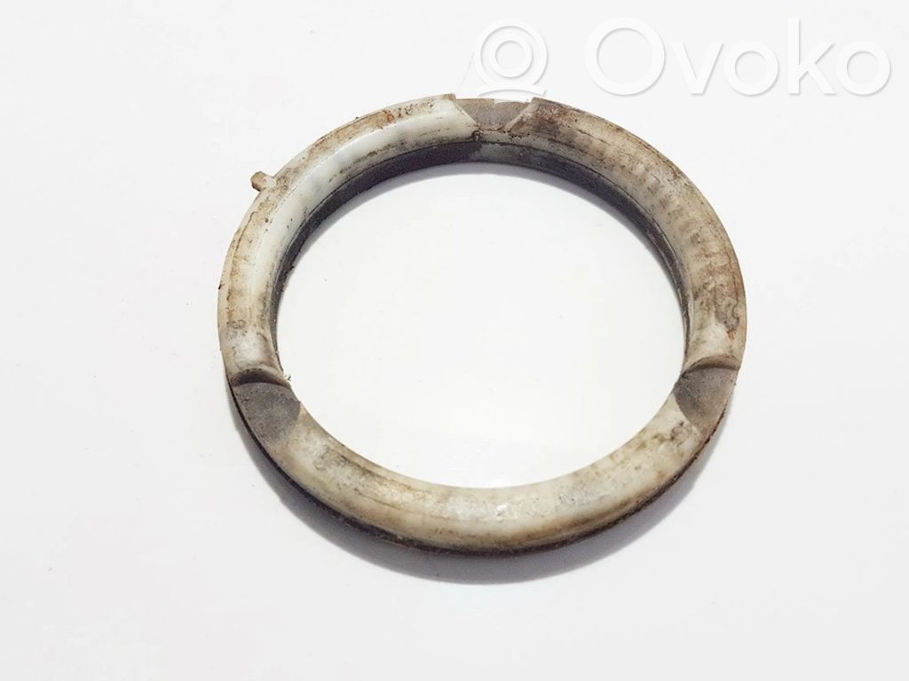 Audi A6 S6 C4 4A Coil spring mount 