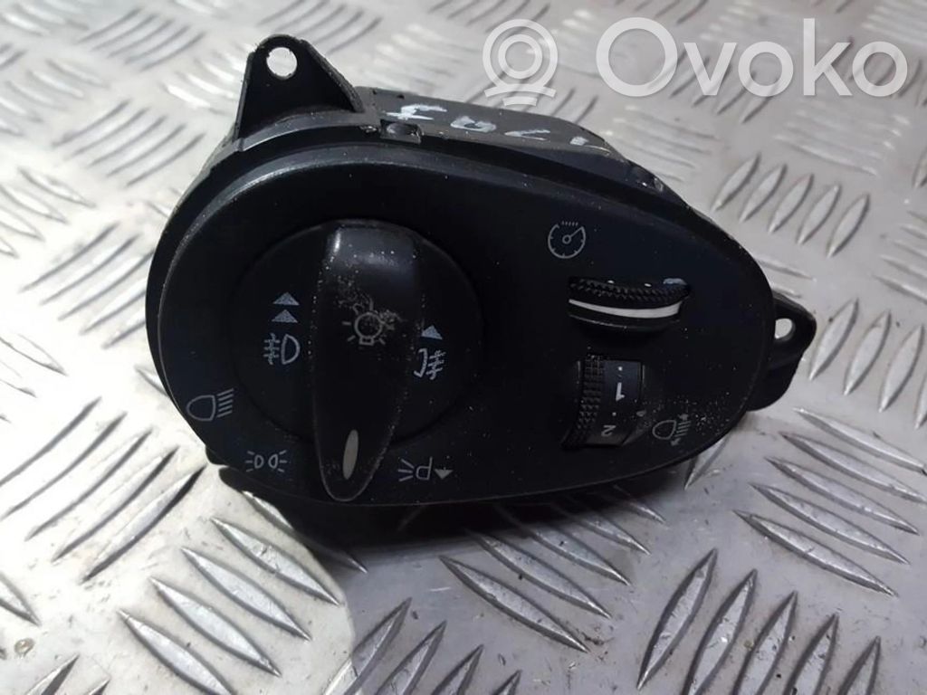Ford Focus Light switch 