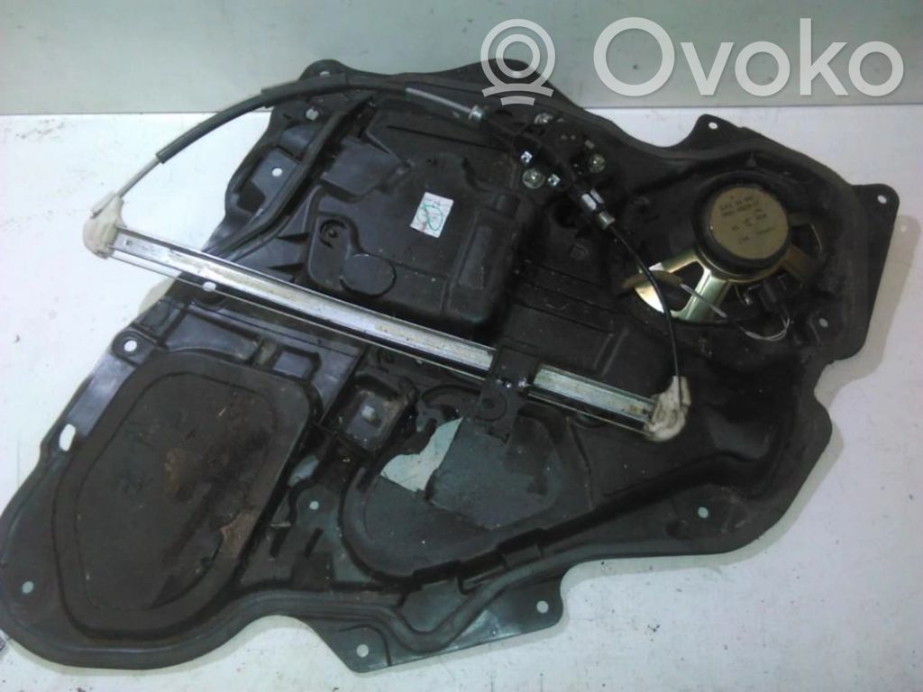 Mazda 3 I Regulador con motor de la ventanilla de la puerta corredera