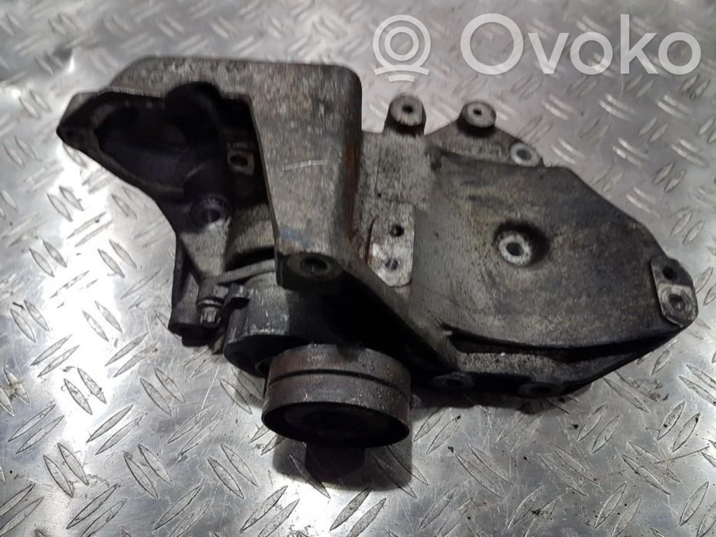 Opel Vectra B Engine mounting bracket 
