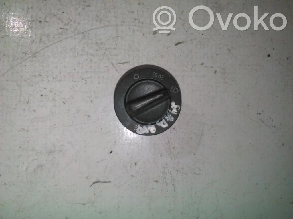 Interruptor de luz   8590838,8590838