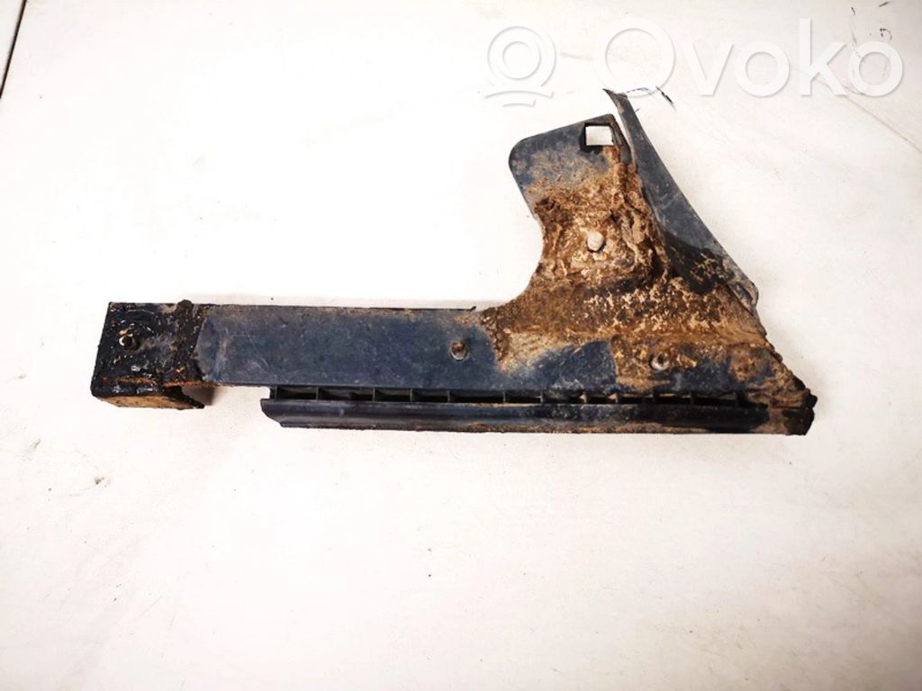 Seat Cordoba (6K) Soporte de montaje del guardabarros 