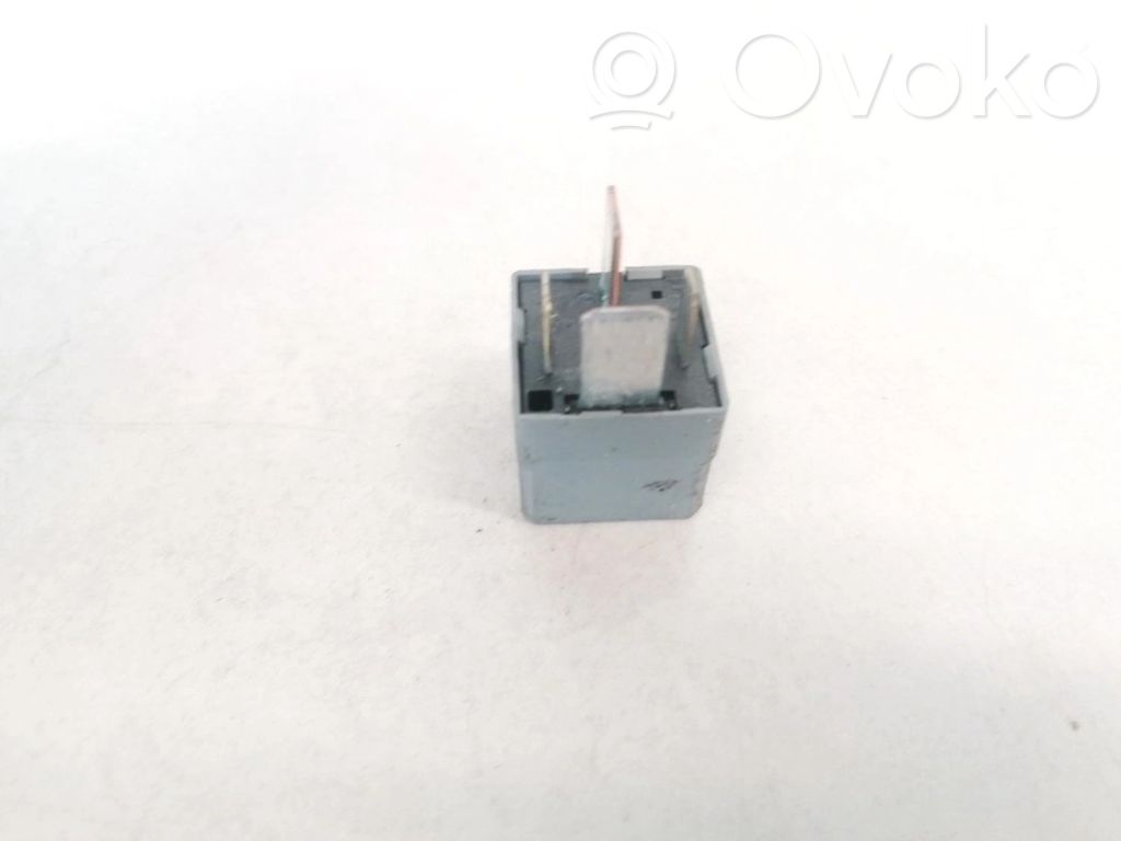 Otros relés   6G9T14B192EA,6G9T14B192EA,6G9T14B192EA,6G9T14B192EA