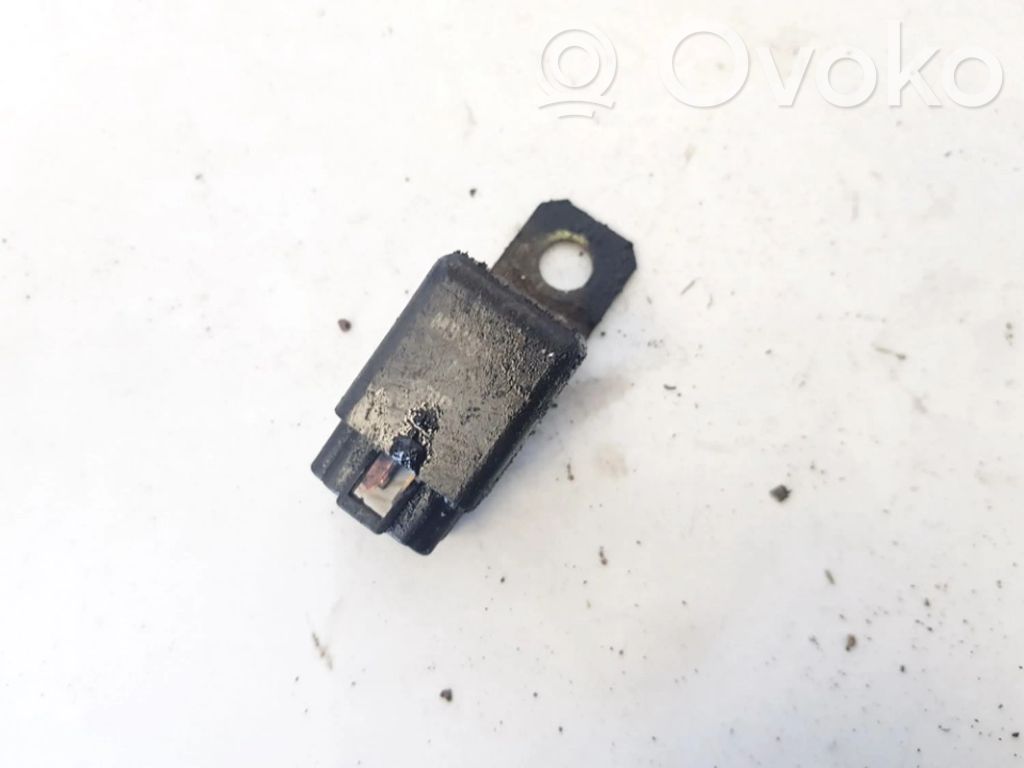 Alte relee   MB261290,MB261290