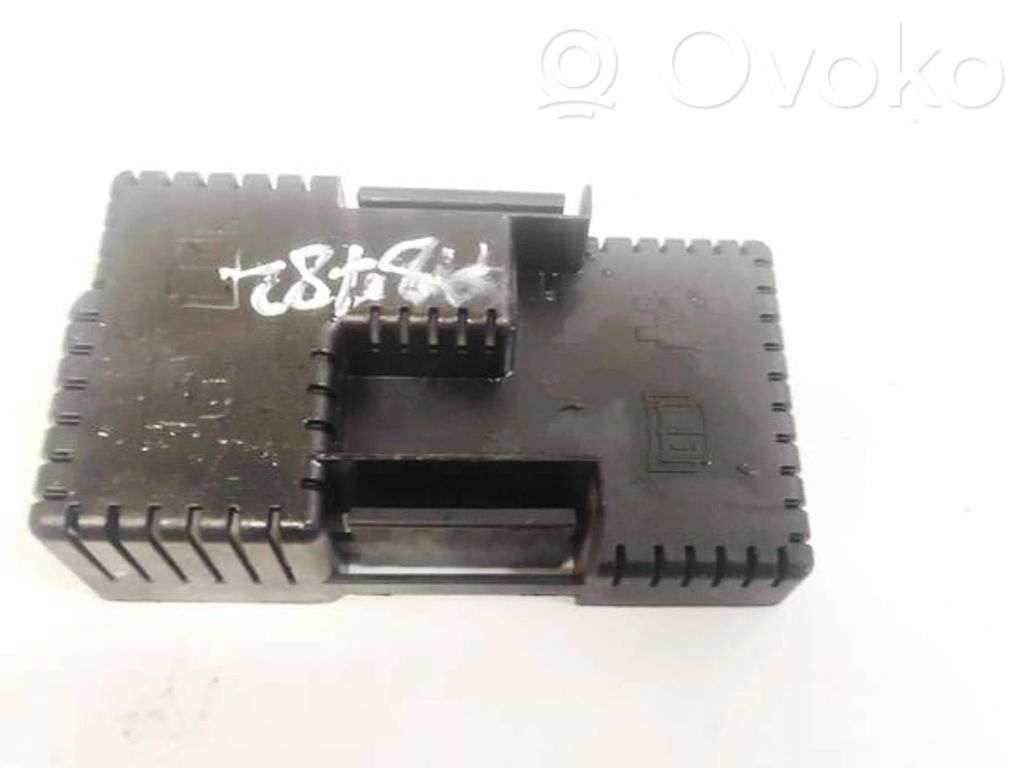 Ford Mondeo MK IV Capac cutie siguranțe 