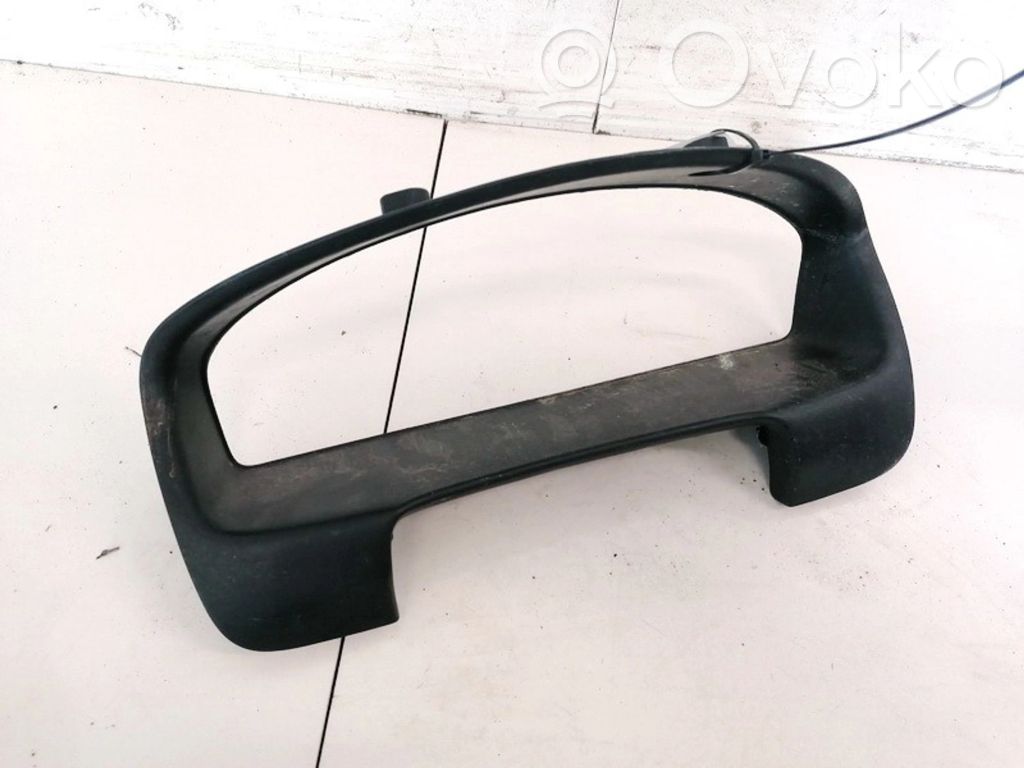 Mazda 323 Отделка приборного щитка 