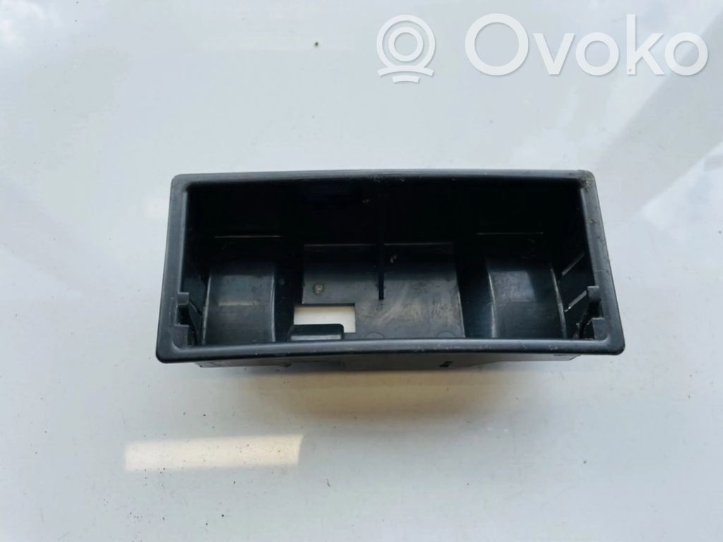 Opel Vectra C Posacenere auto 