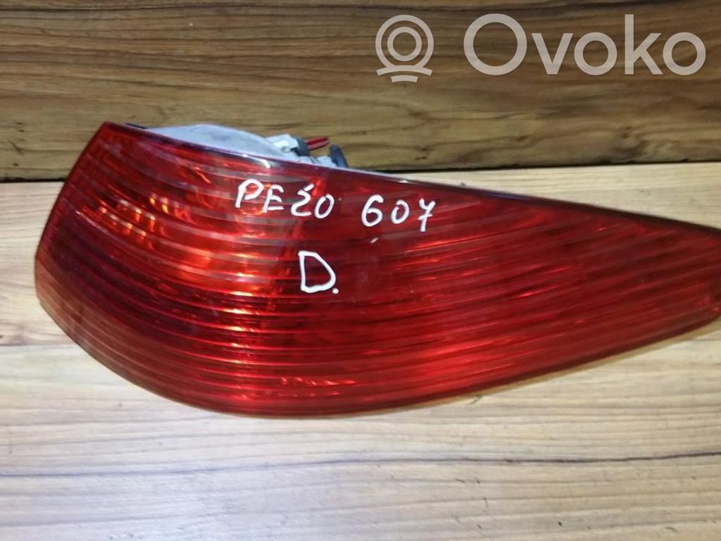 Peugeot 607 Lampă spate în caroserie 