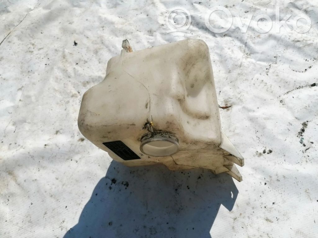 Subaru Impreza I Zbiornik płynu do spryskiwaczy szyby przedniej / czołowej 