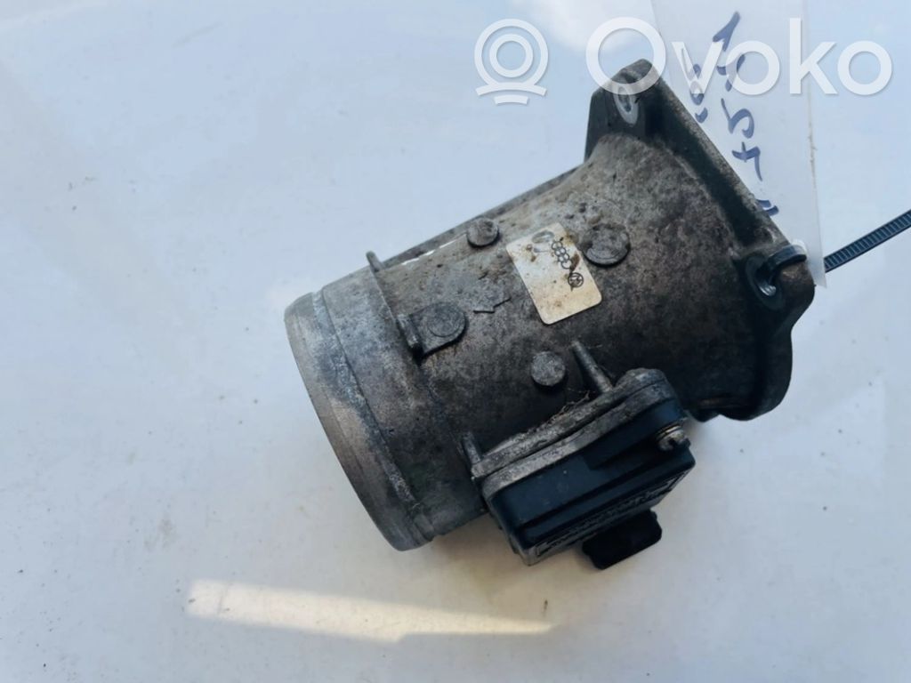 Audi A4 S4 B5 8D Misuratore di portata d'aria 