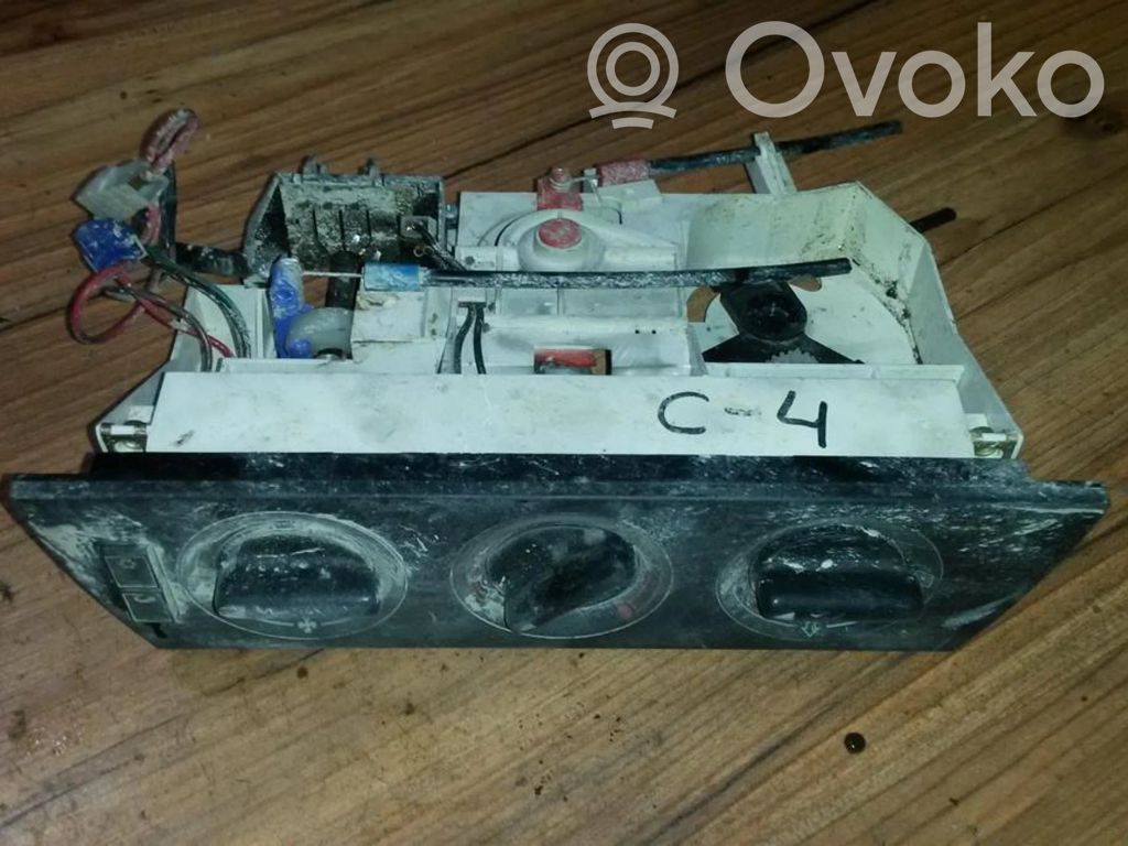 Audi 100 S4 C4 Panel klimatyzacji 