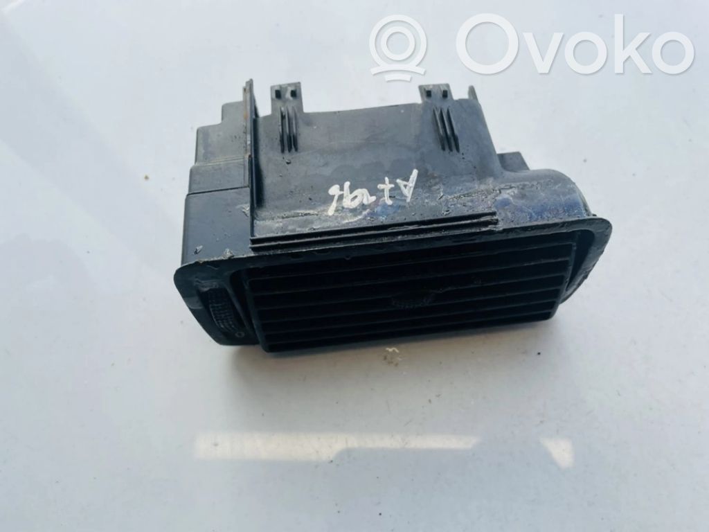 Volkswagen Golf IV Griglia di ventilazione centrale cruscotto