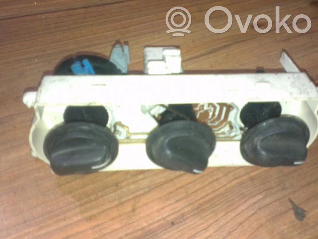 Opel Vectra B Climate control unit 
