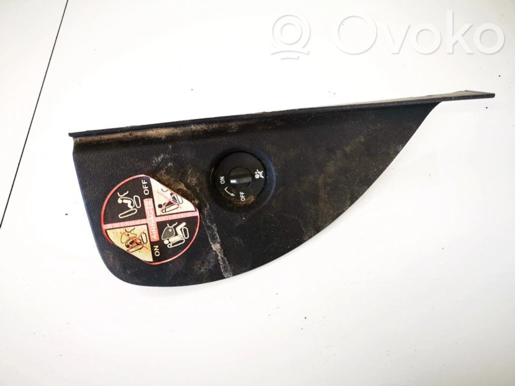 Renault Clio III Passenger airbag on/off switch 