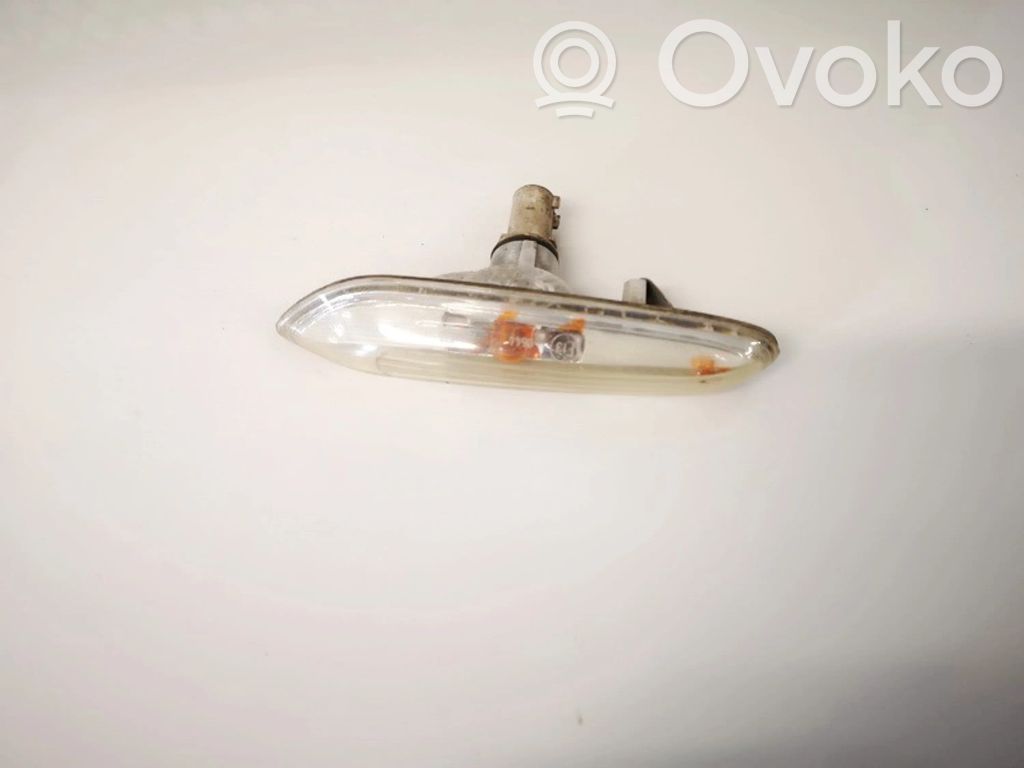 BMW 3 E46 Front fender indicator light 