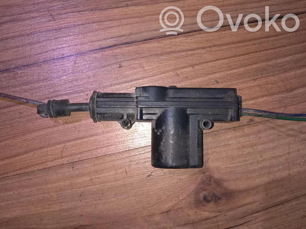 Volkswagen Golf III Motor închidere centralizată 