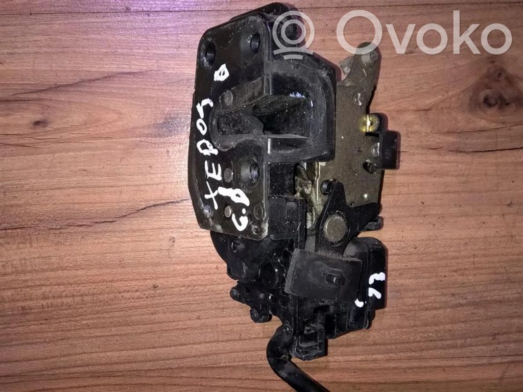 Mazda Xedos 6 Încuietoare ușă spate 