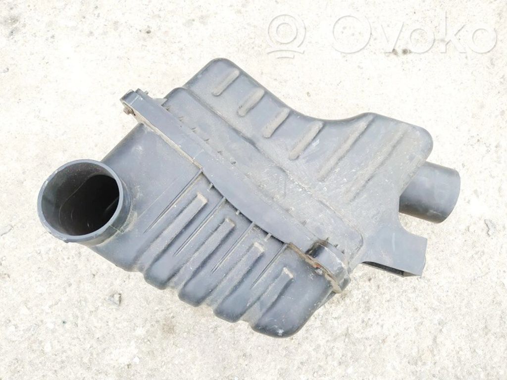 Opel Antara Caja del filtro de aire 