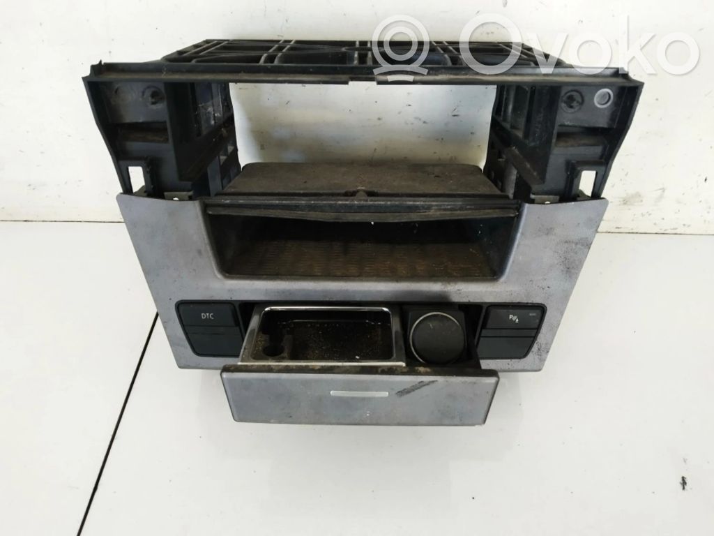 Auton tuhkakuppi   51456976376,51456976375,51456976375,51456976376,697640303