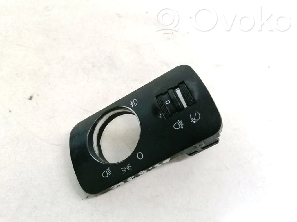 Headlight level height control switch
