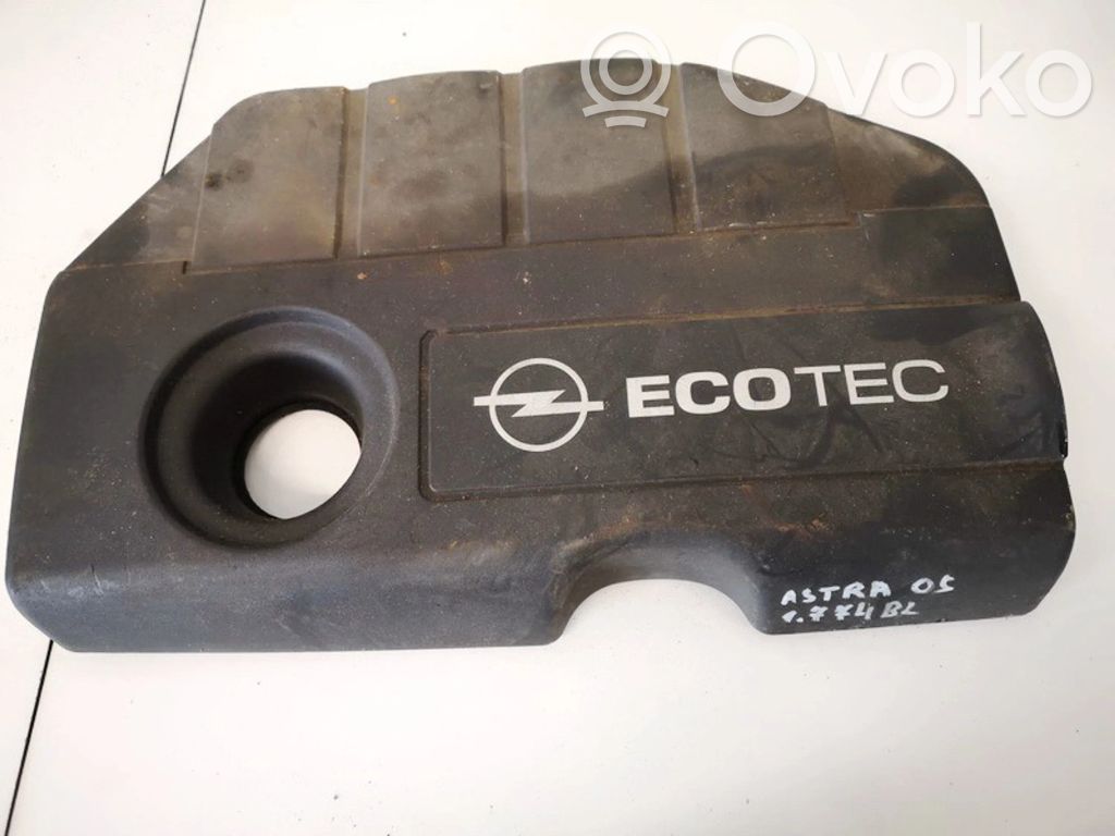 Opel Astra H Capac protecție motor 