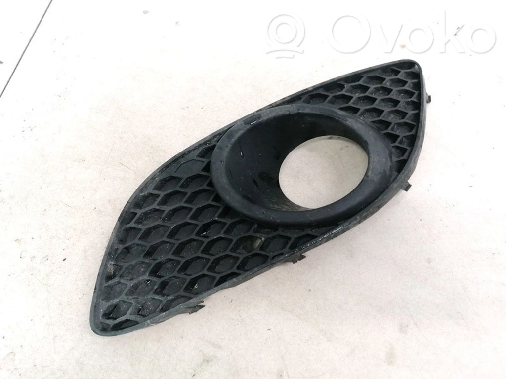 Opel Zafira B Unteres Gitter dreiteilig vorne 
