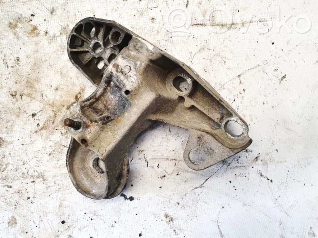 Support, suspension du moteur   8E0199351,8E0199351
