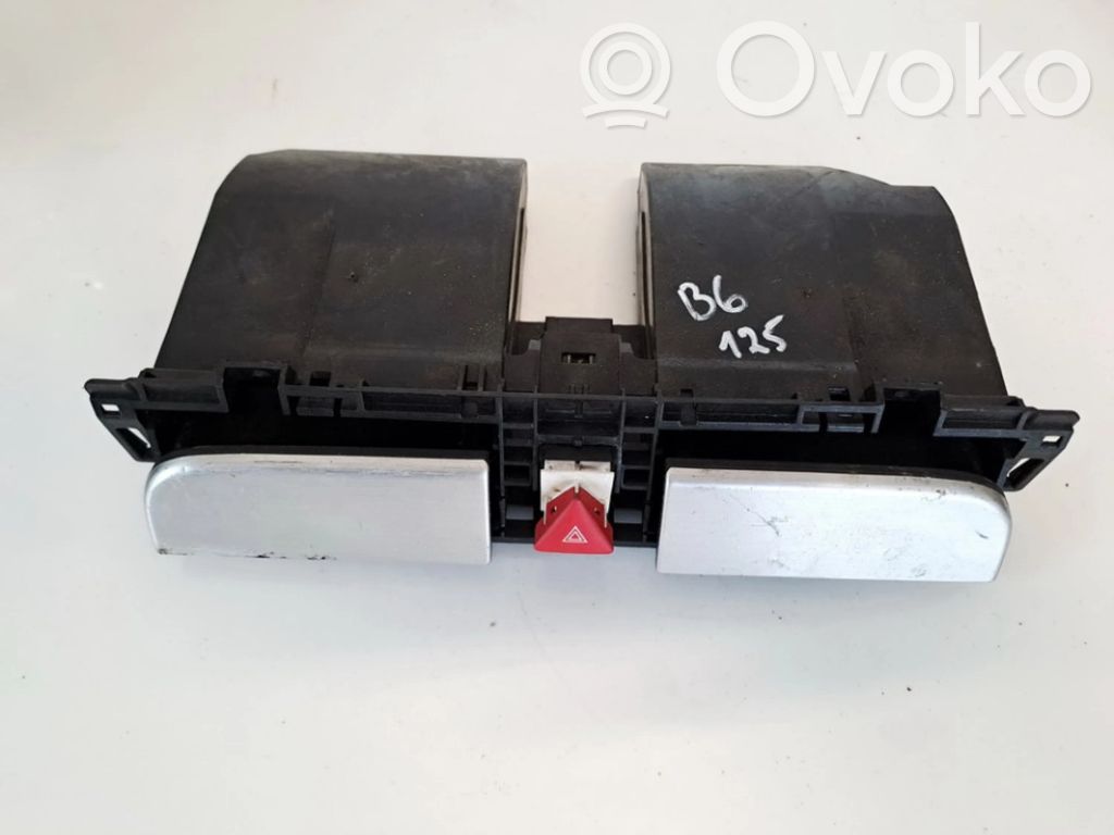 Volkswagen PASSAT B6 Comutator lumini pericol 