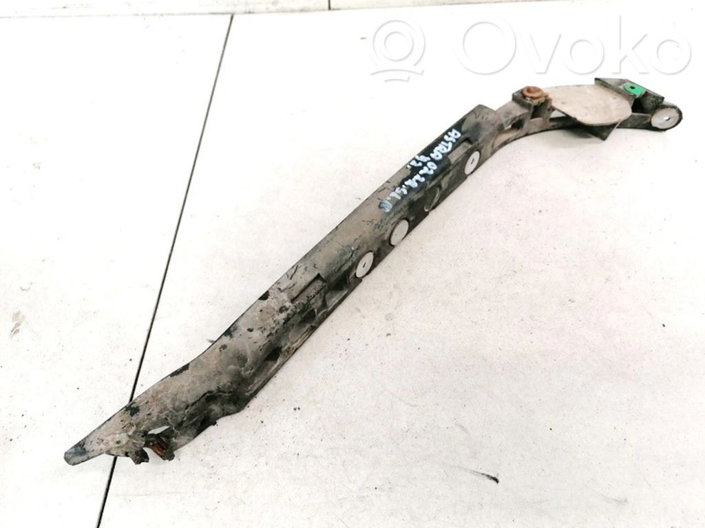 Opel Astra G Takapuskurin kannake
