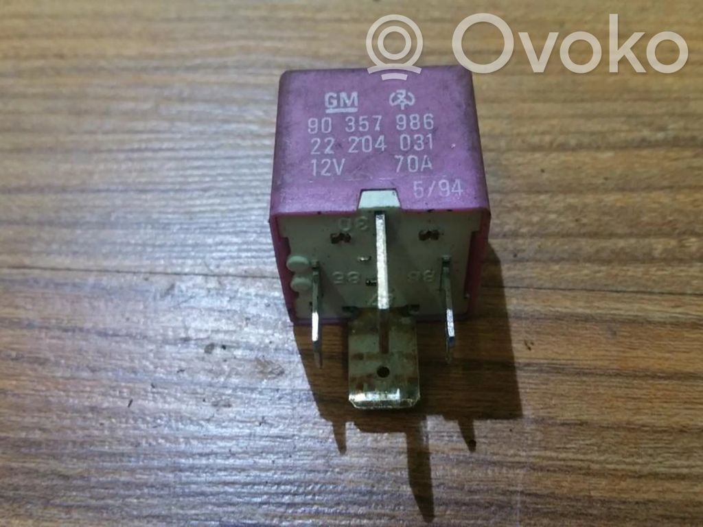 Opel Omega B1 Muu rele 
