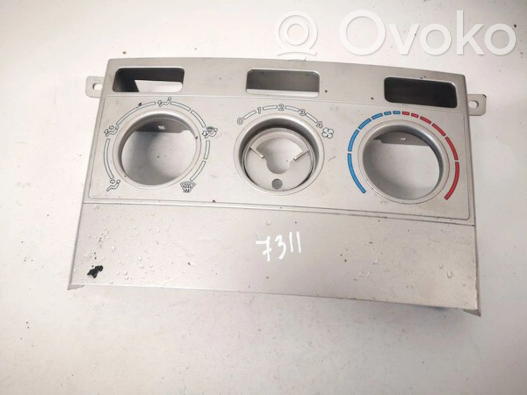 Toyota Corolla Verso AR10 Altra parte interiore 