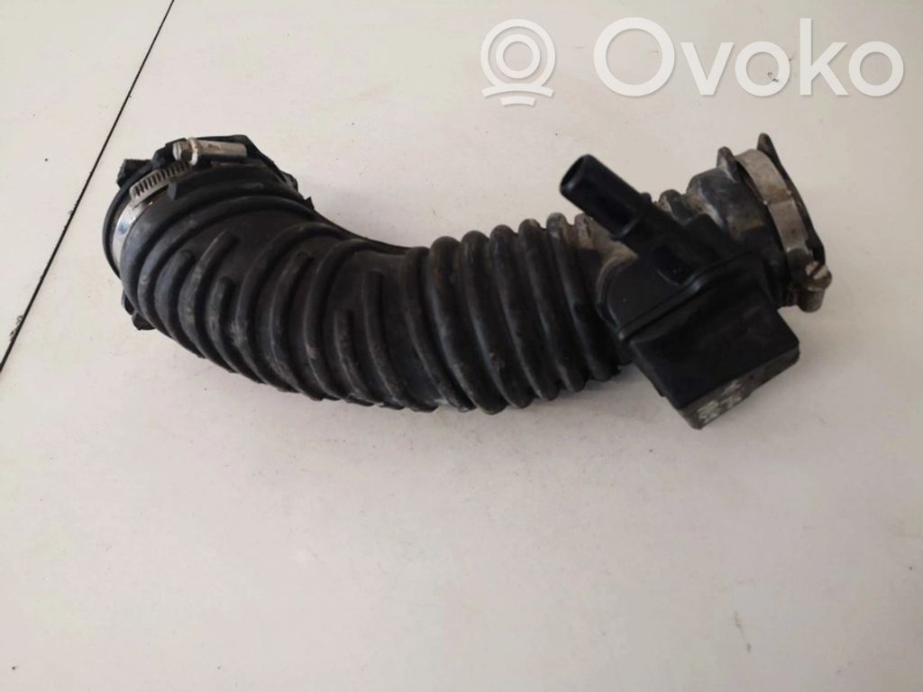 Opel Astra K Ilmanoton letku 