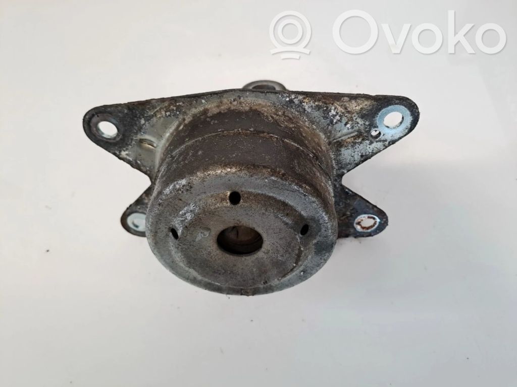 Opel Astra G Engine mount bracket 