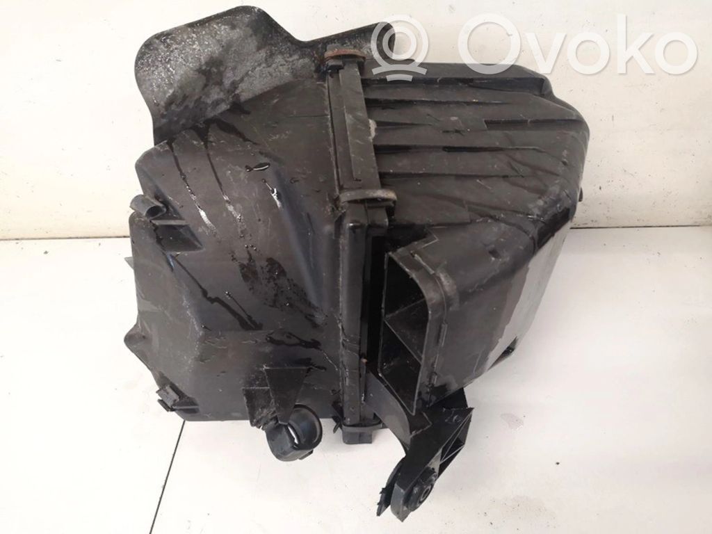 Volkswagen PASSAT B5 Obudowa filtra powietrza 