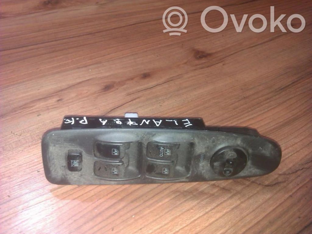 Hyundai Elantra Electric window control switch 