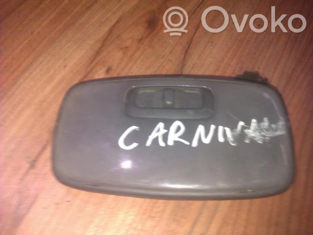 KIA Carnival Etuistuimen valo 