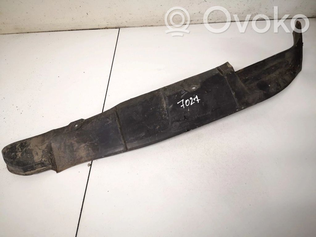Muu ulkopuolen osa   8L0821111,8L0821111