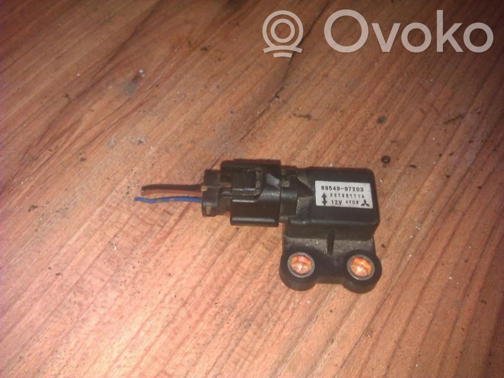 Daihatsu Terios Airbagsensor Crashsensor Drucksensor 