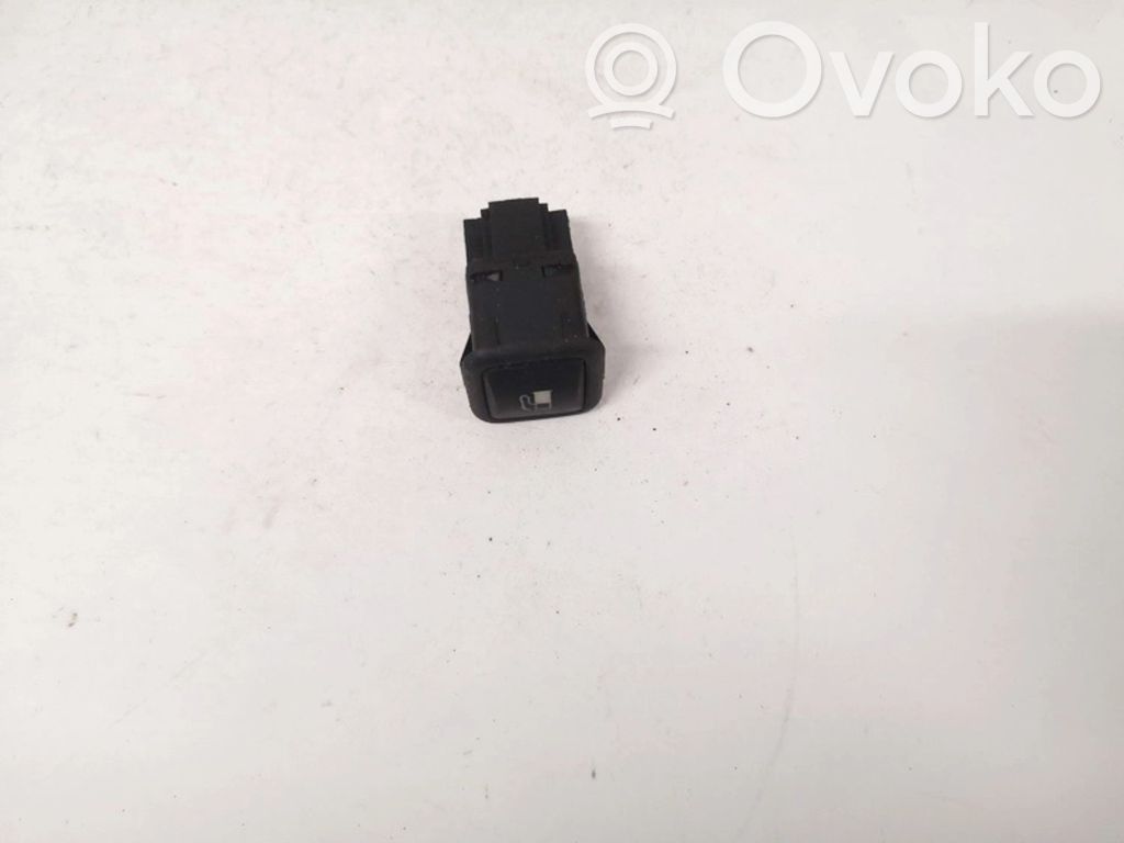 Volkswagen PASSAT B5 Interruttore apertura sportello carburante 