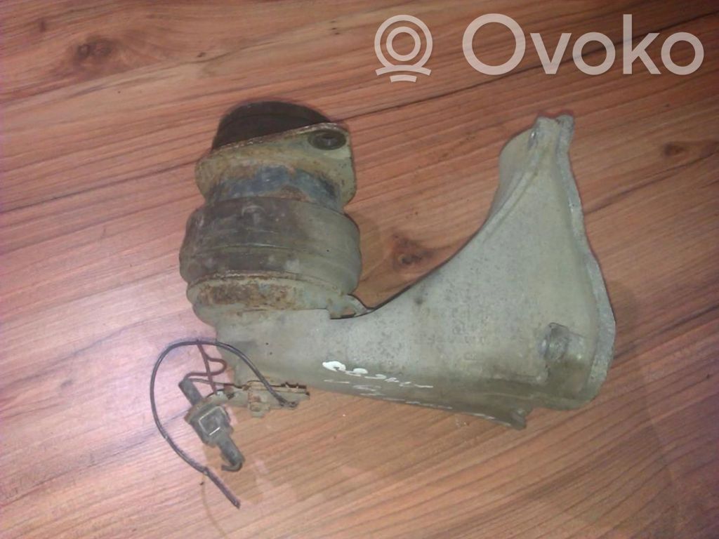 Volkswagen Golf III Supporto di montaggio del motore