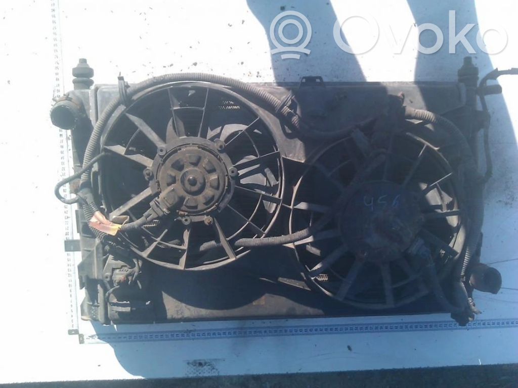 Ford Mondeo MK I Lüfterzarge 
