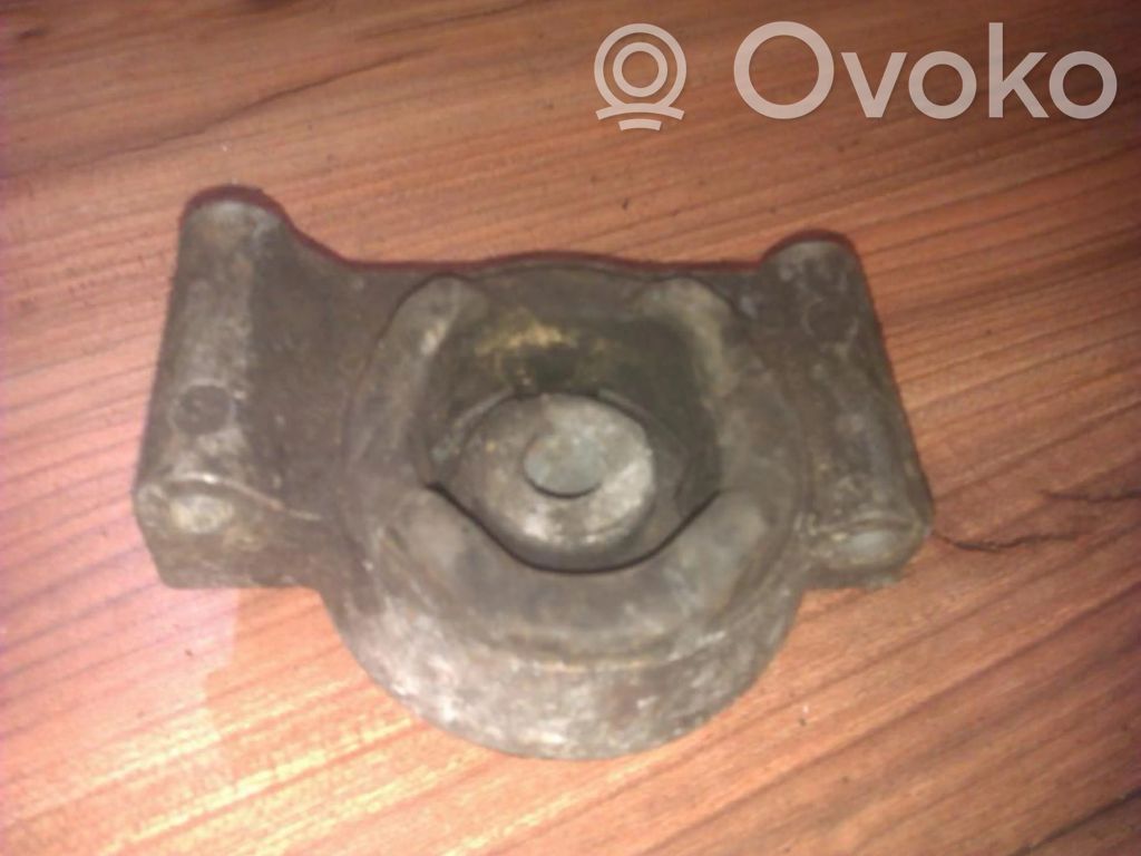 Audi 80 90 S2 B4 Engine mount bracket 