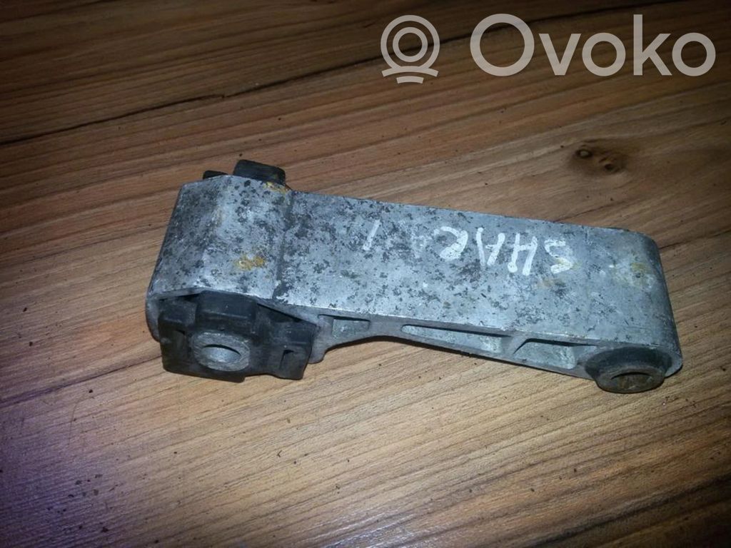 Ford Galaxy Engine mount bracket 