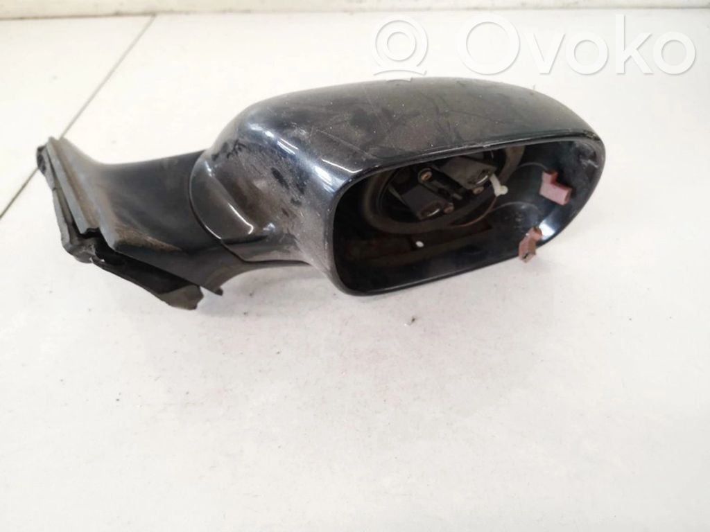 Audi A4 S4 B5 8D Capac plastic oglindă exterioară 