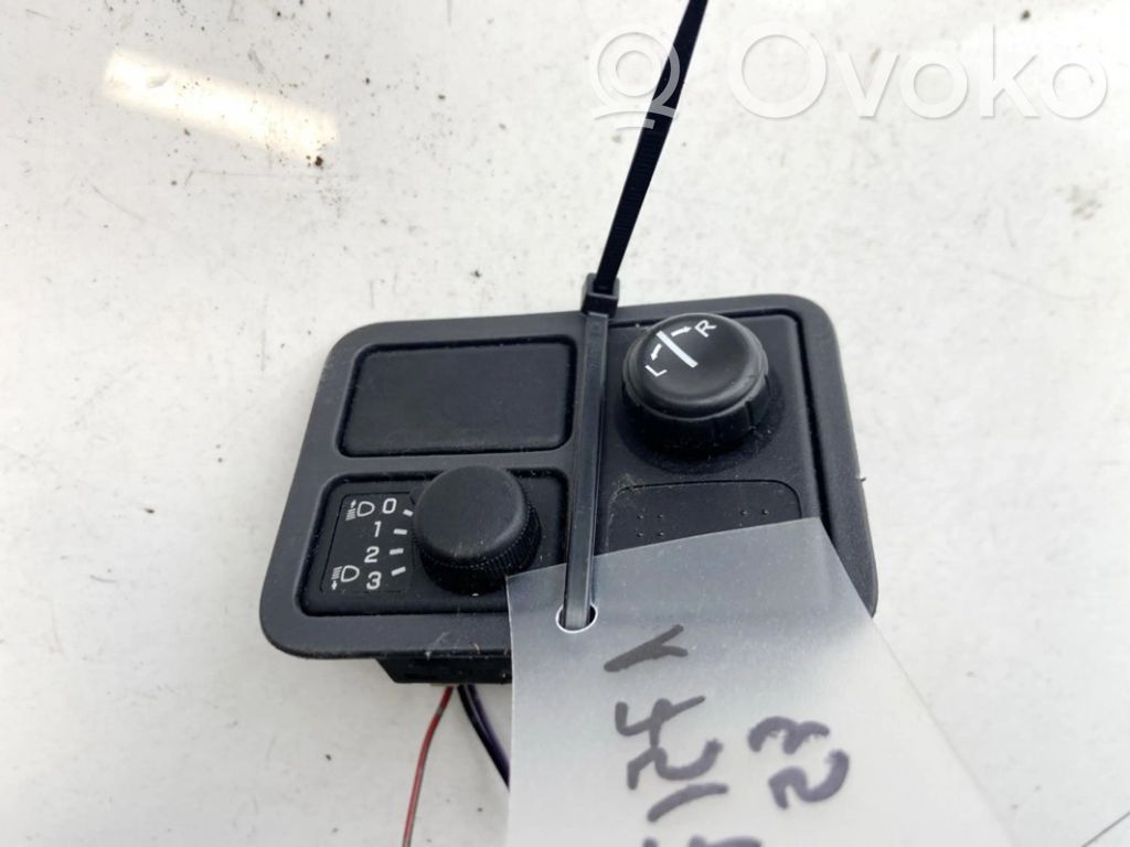 Nissan Almera N16 Comutator control nivel faruri 