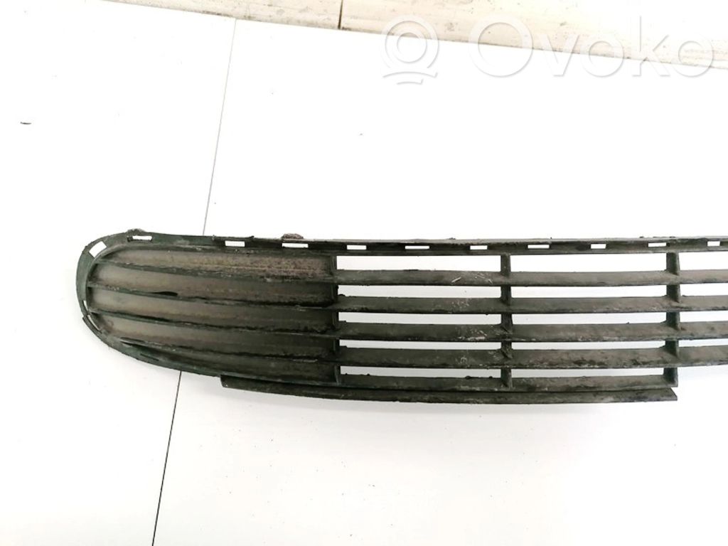 Opel Vectra B Kratka dolna zderzaka przedniego 