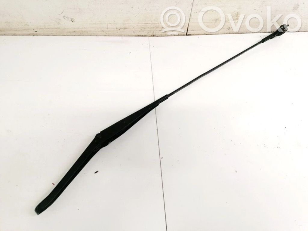 Brazo del limpiaparabrisas delantero   4M5117526CB,4M5117526CB