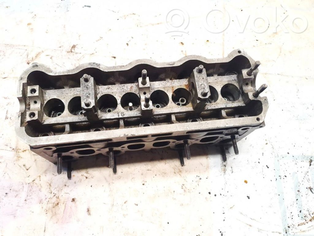 Volkswagen PASSAT B5 Chiulasă motor 