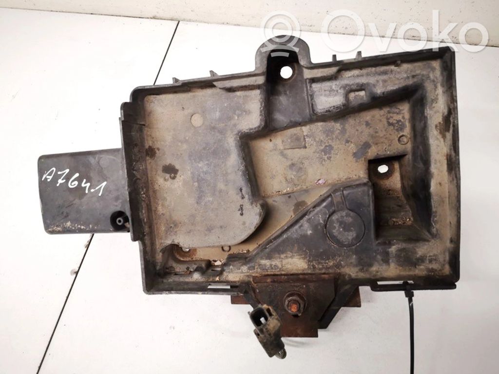 Chrysler Voyager Podstawa / Obudowa akumulatora 